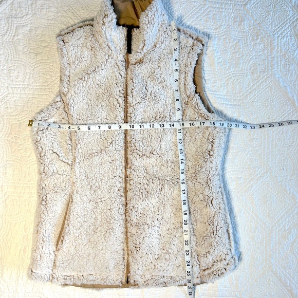 NWOT FREE COUNTRY SHERPA VEST - Reversible - Picture 6 of 8